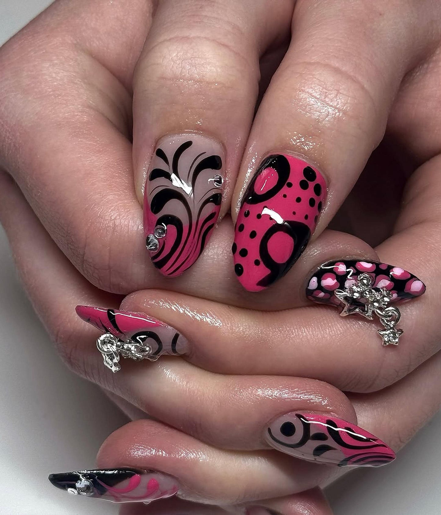 Y2K Vibe Press-On Nails with Retro Glam