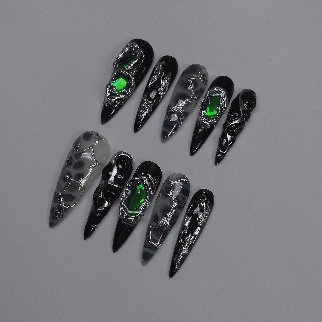 Cyber Black Chrome Green Core Press On Nails