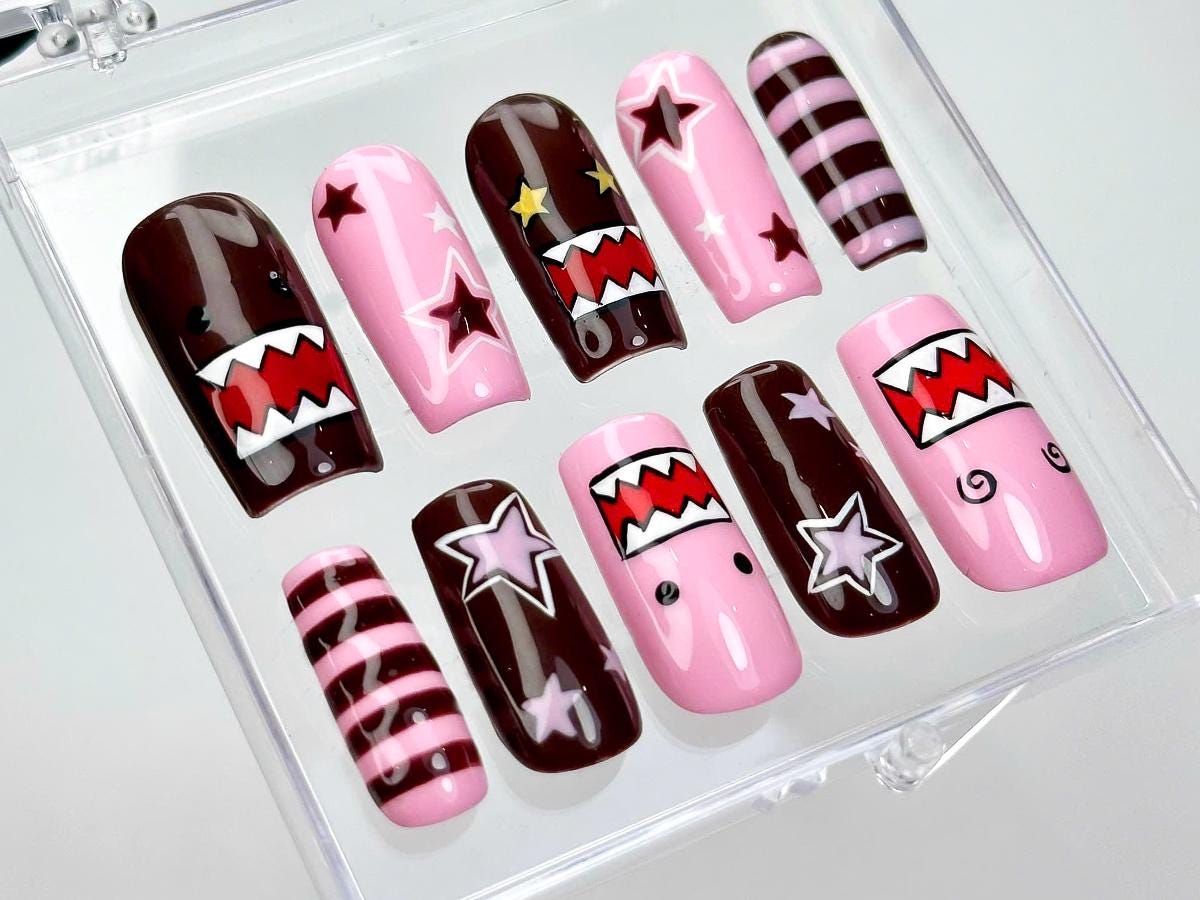 Bold Monster Pink Star Press-On Nail Set.