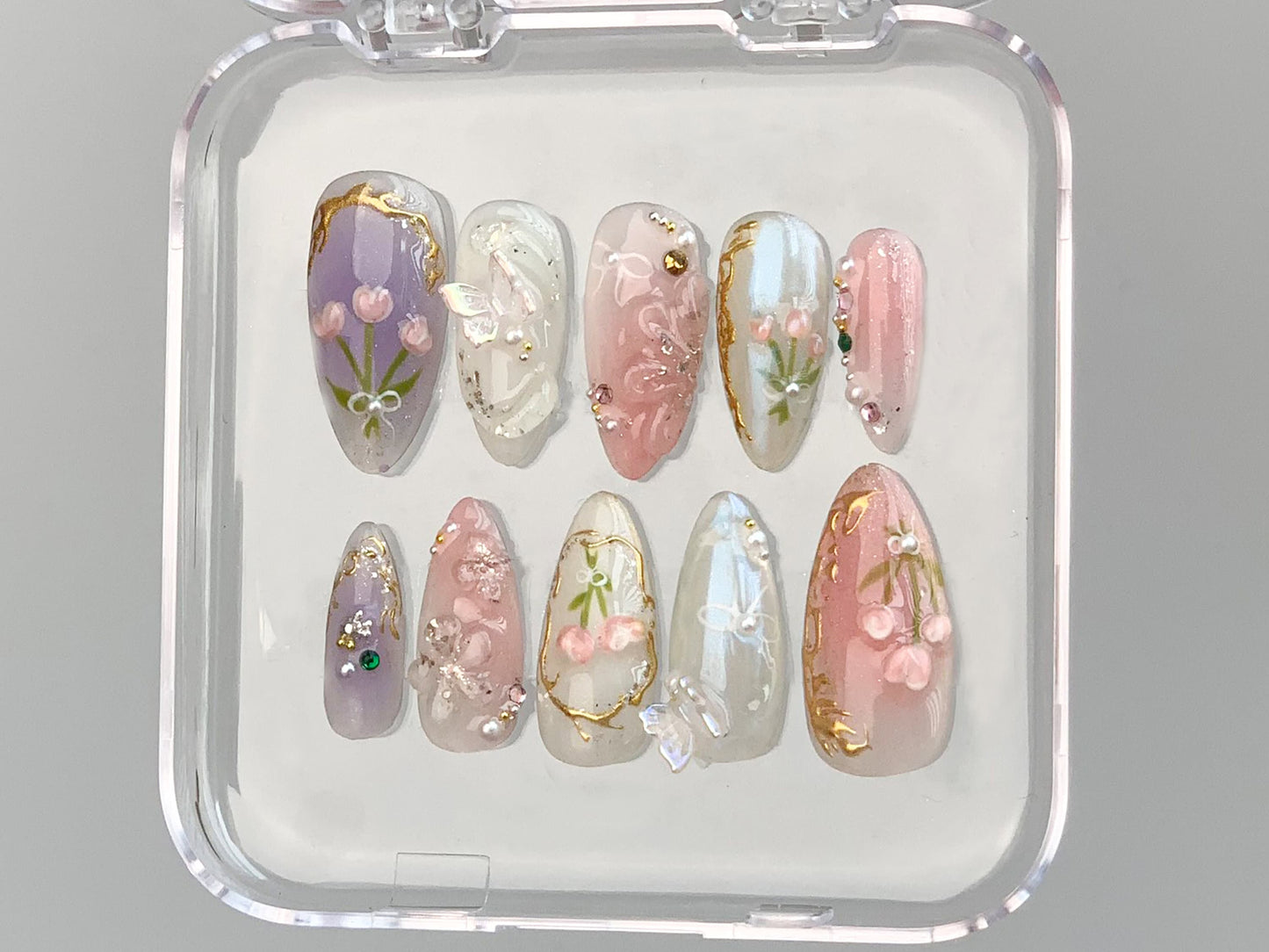 Elegant Floral Press-On Nails with Gold Accents