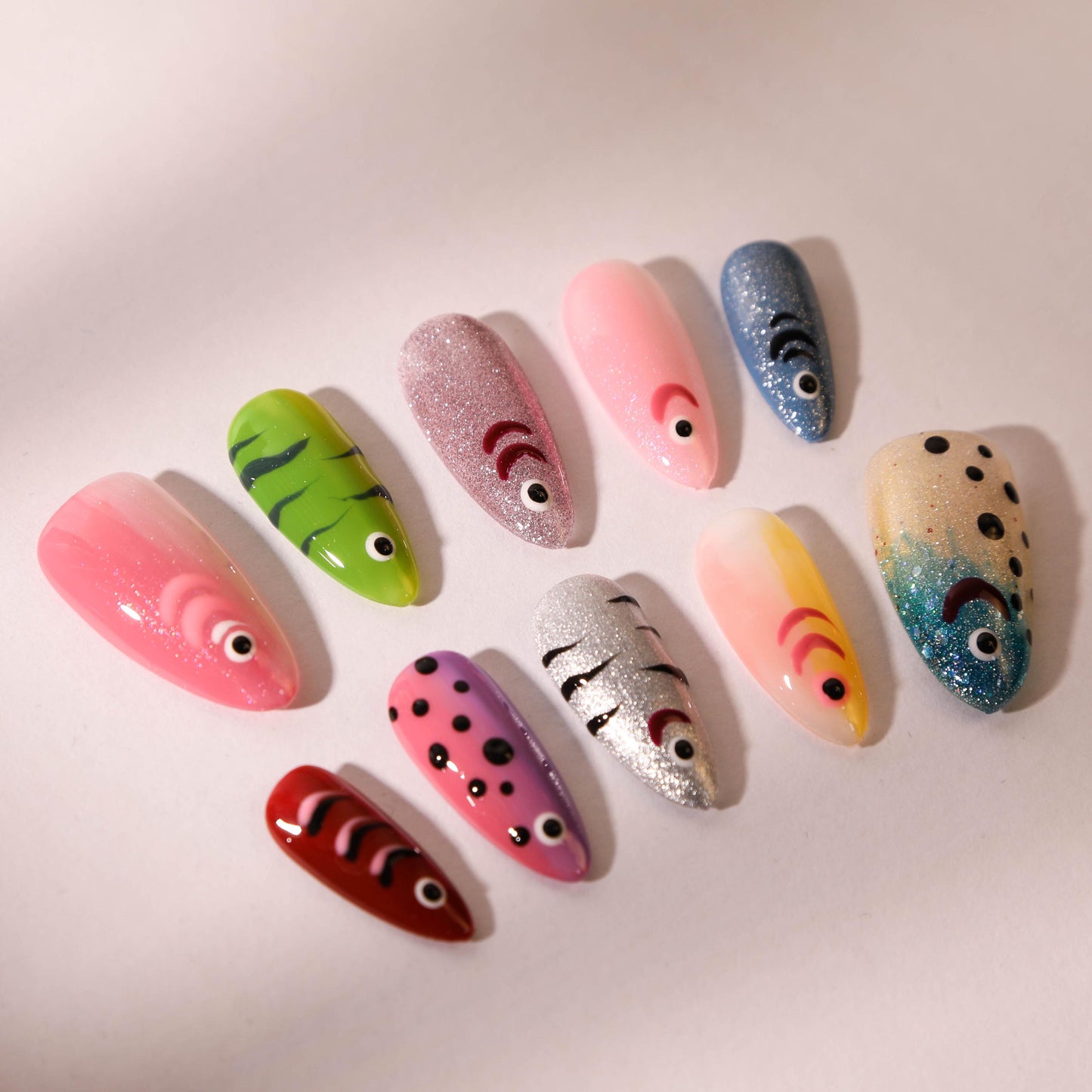 Cartoon Fish Press On Nails Set – Colorful Design