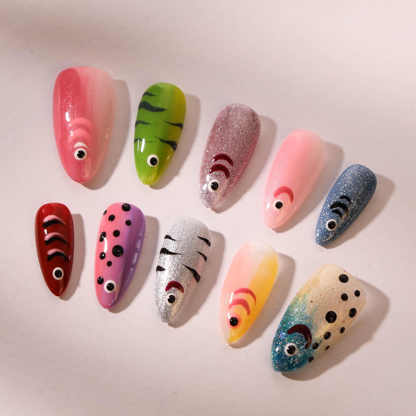 Cartoon Fish Press On Nails Set – Colorful Design