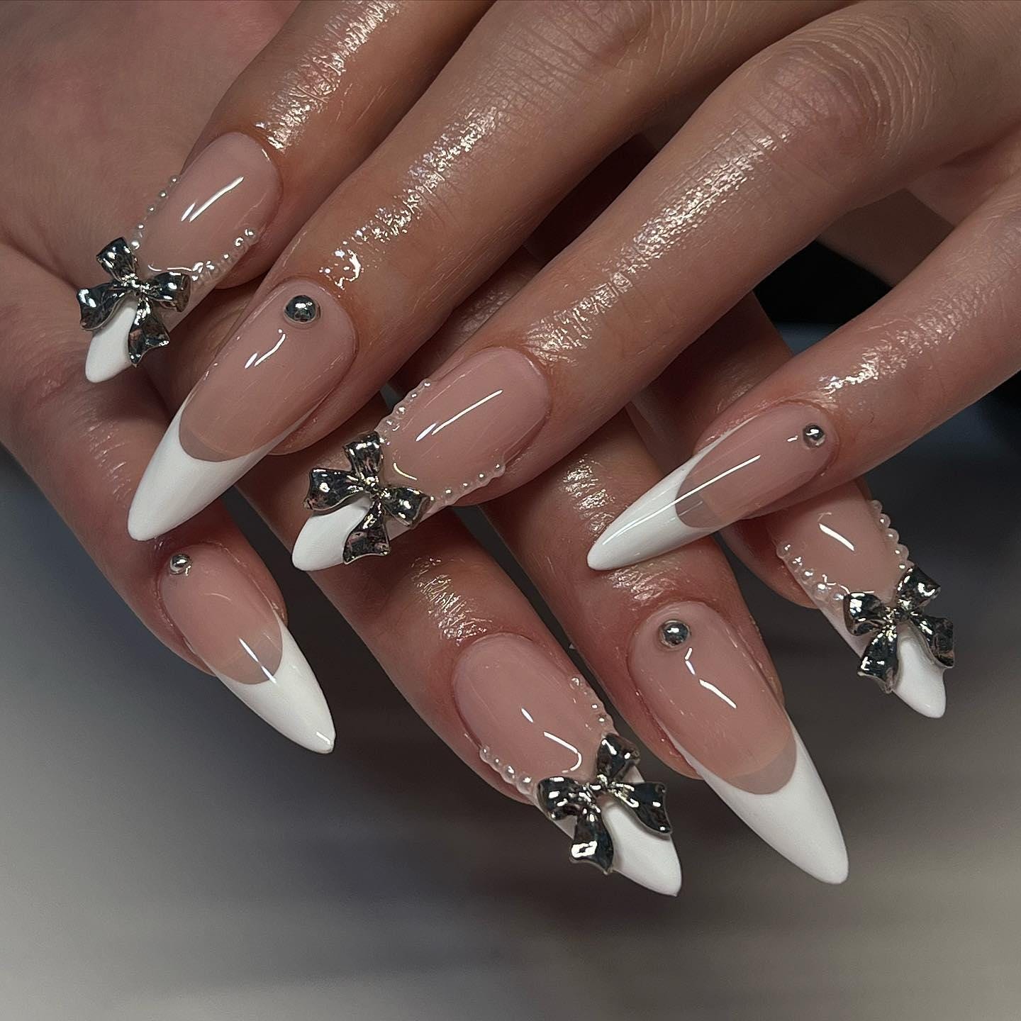 White Chrome Bow French Press On Nails