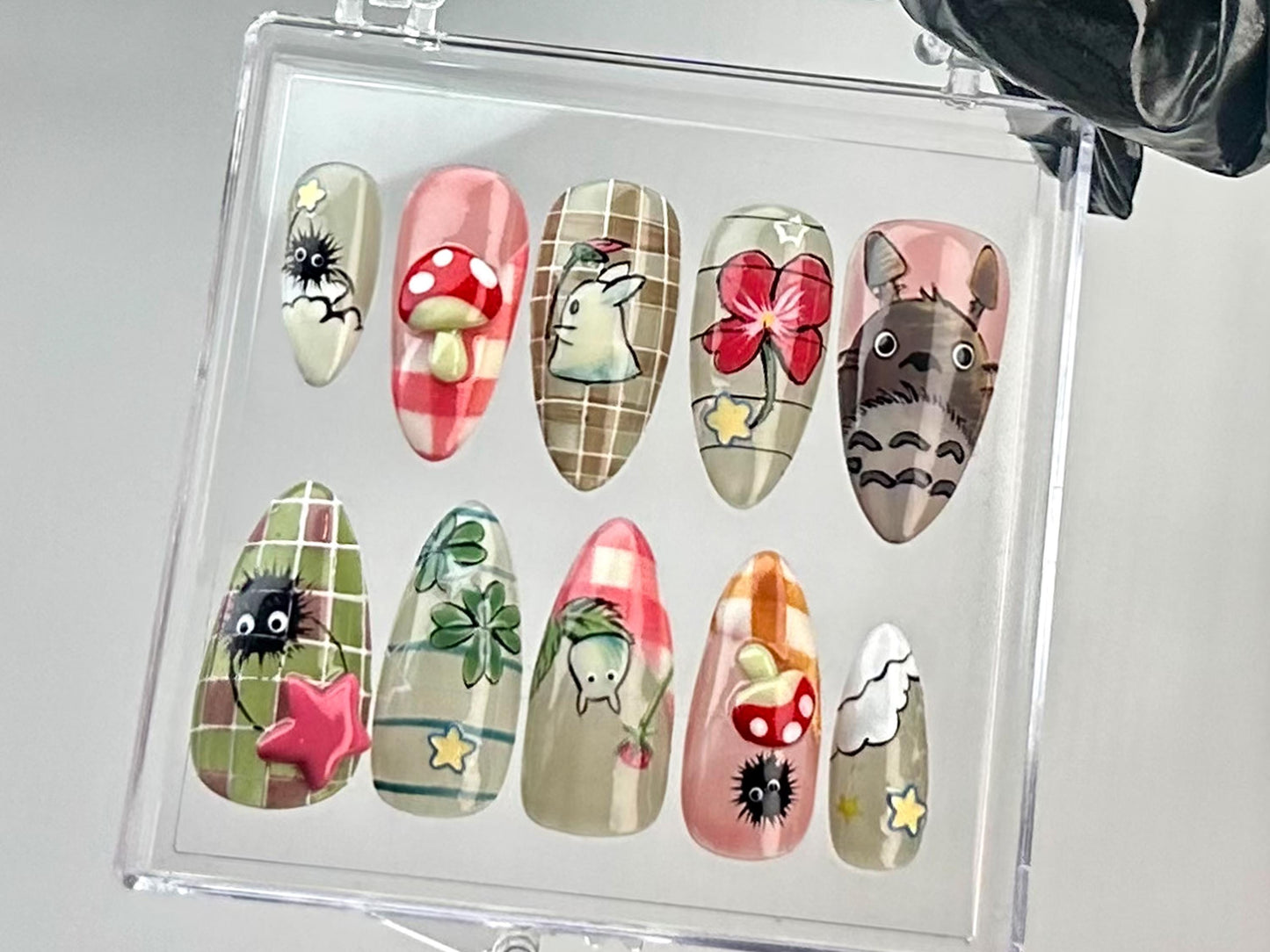 Charming Totoro Mushroom Press-On Nail Set.