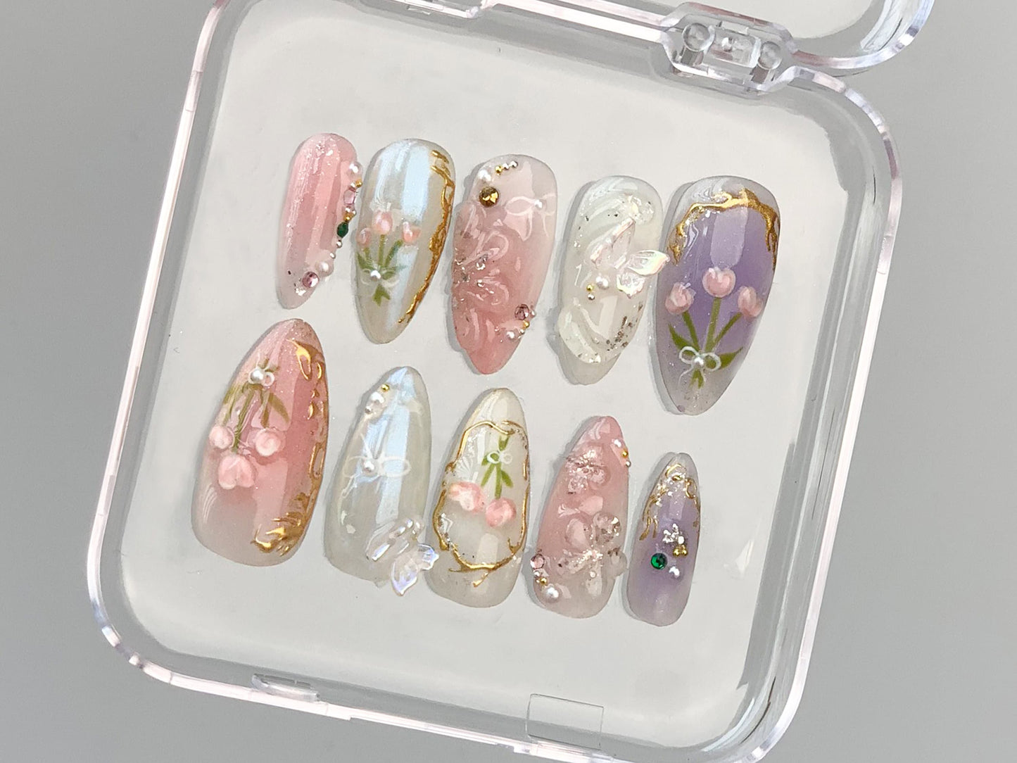 Elegant Floral Press-On Nails with Gold Accents
