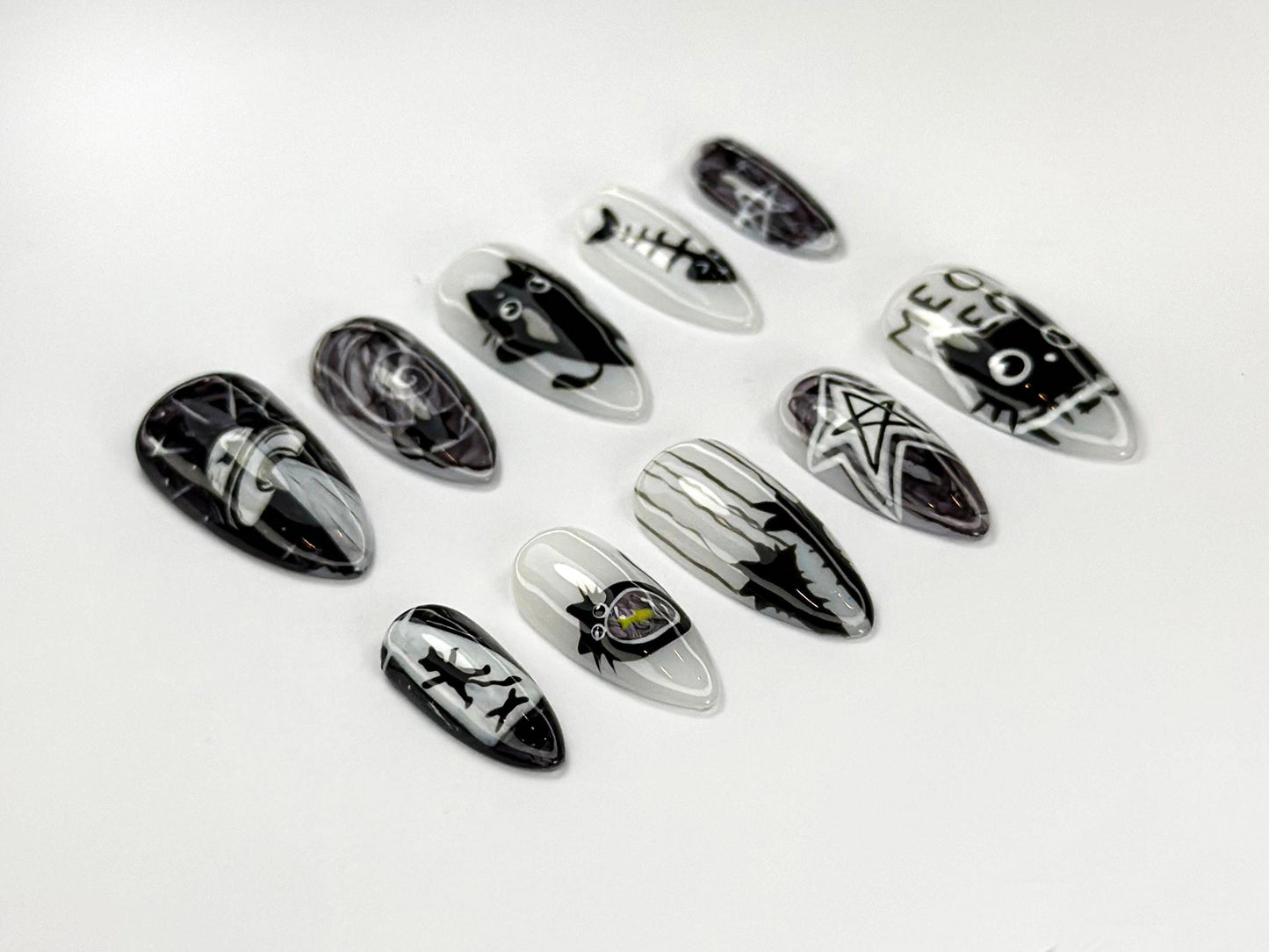 Alien Cat Gothic Press On Nail Set