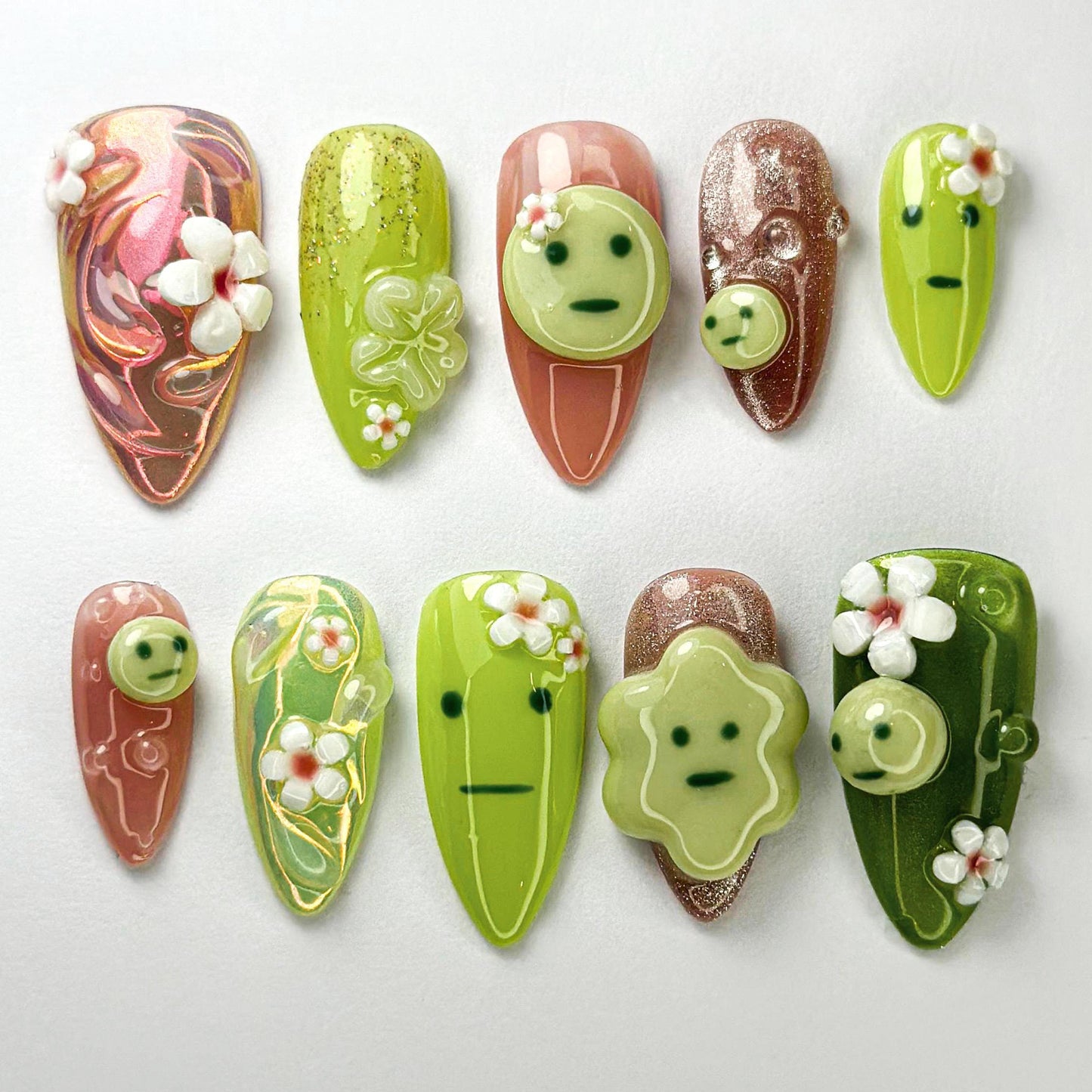 Unique Green Emoji Nail Art Set - Trendy & Eye-Catching