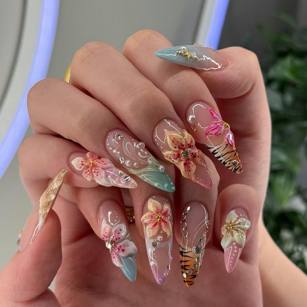 Vibrant 3D Floral Press-On Nails, Tiger Set