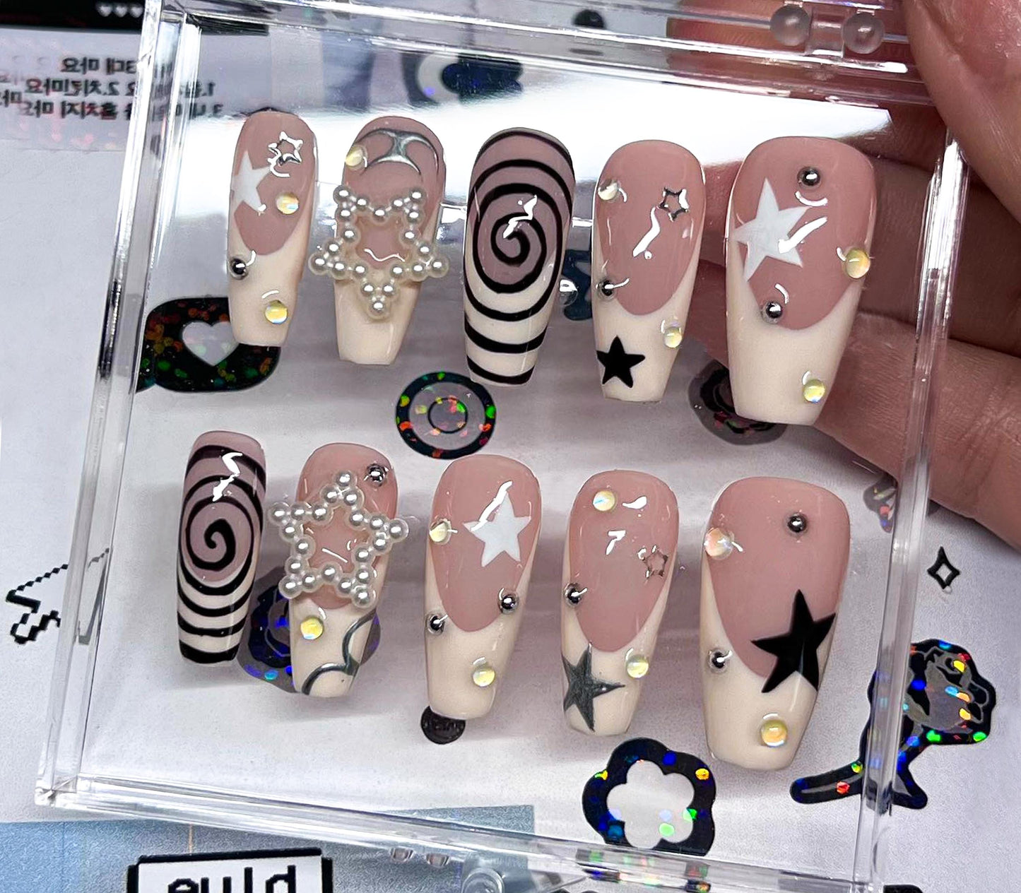 Pearl Star Swirl Press On Nails