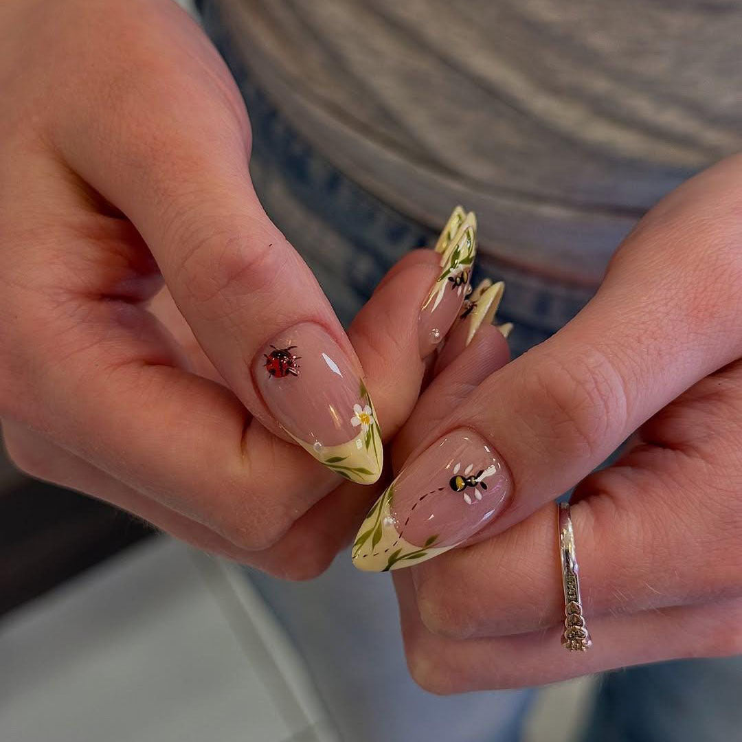 Ladybug Garden French Press On Nails