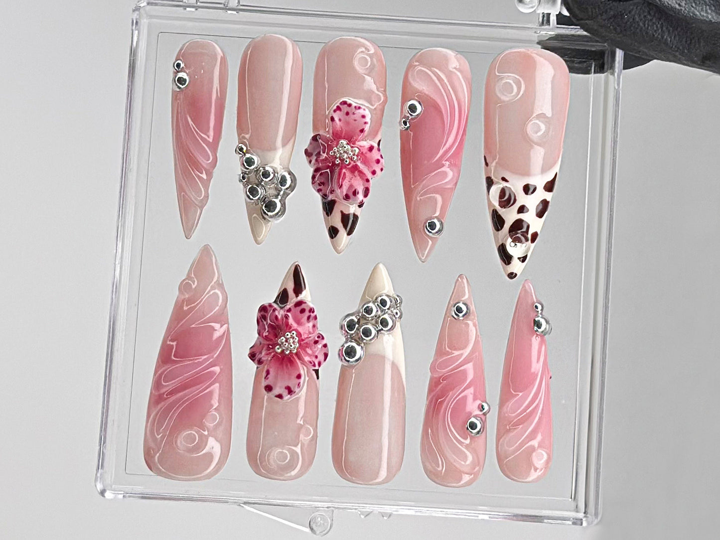 Leopard French Tips Press-On Nails with Wild Elegance.