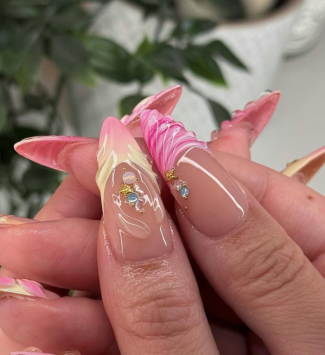 Floral Pink Stiletto Nail Set - Glamorous 3D Art Design