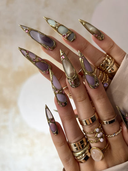Luxury Gothic Press On Nails with Gold Metallic Elegance