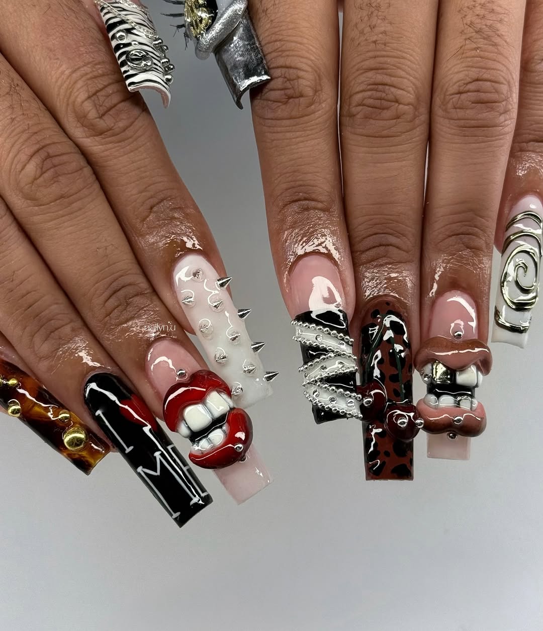 Punk Rock Gothic Press-On Nails with 3D Lips and Metal Spikes