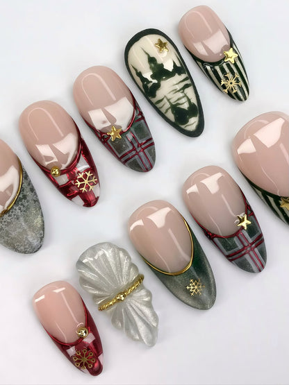 Nordic Winter Press On Nail Set Forest Plaid Gold Star Design