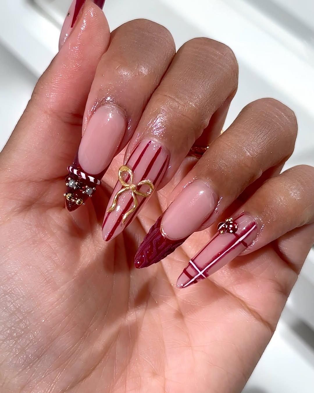 Red Bow Plaid Holiday Press On Nail Set Elegant Winter