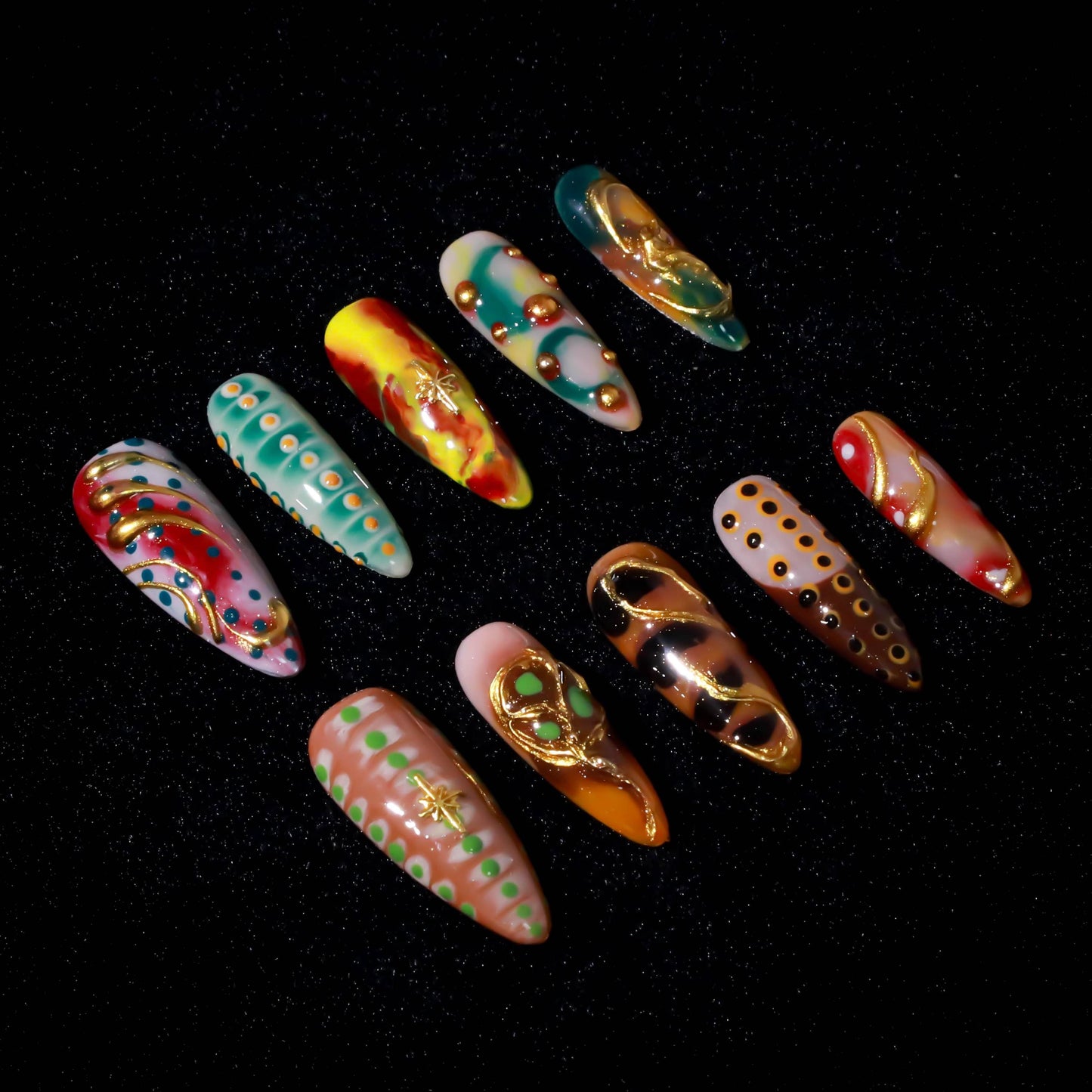 Custom Press-On Nails with Personalized Flair