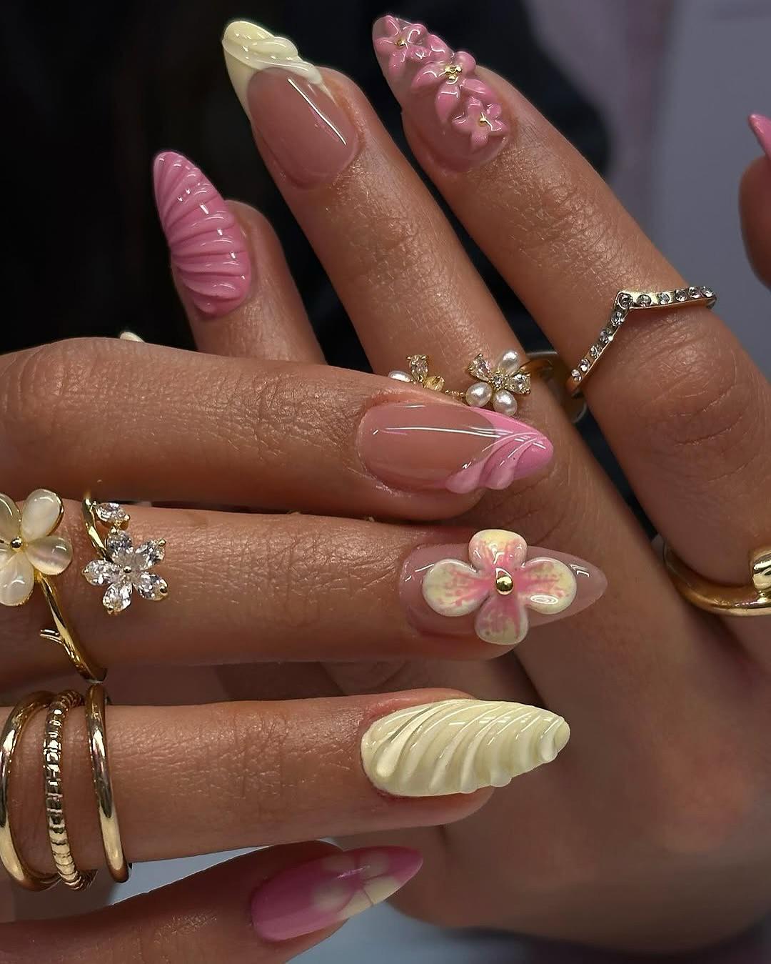 Stunning Floral 3D Nail Art Set - Elegant & Trendy