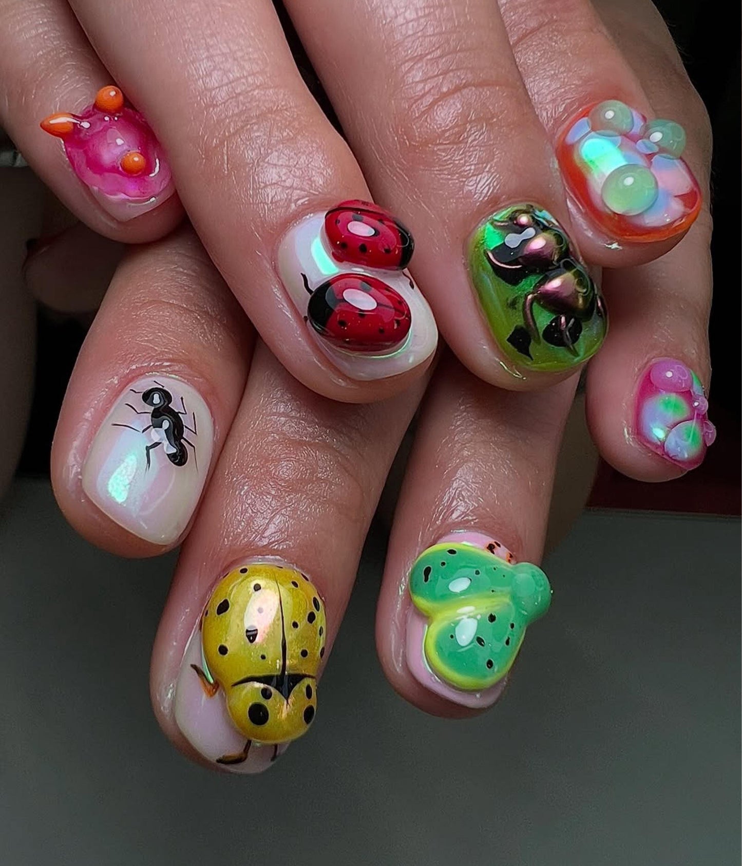 Nature-Inspired Insect Press-On Nails with Woodland Charm.