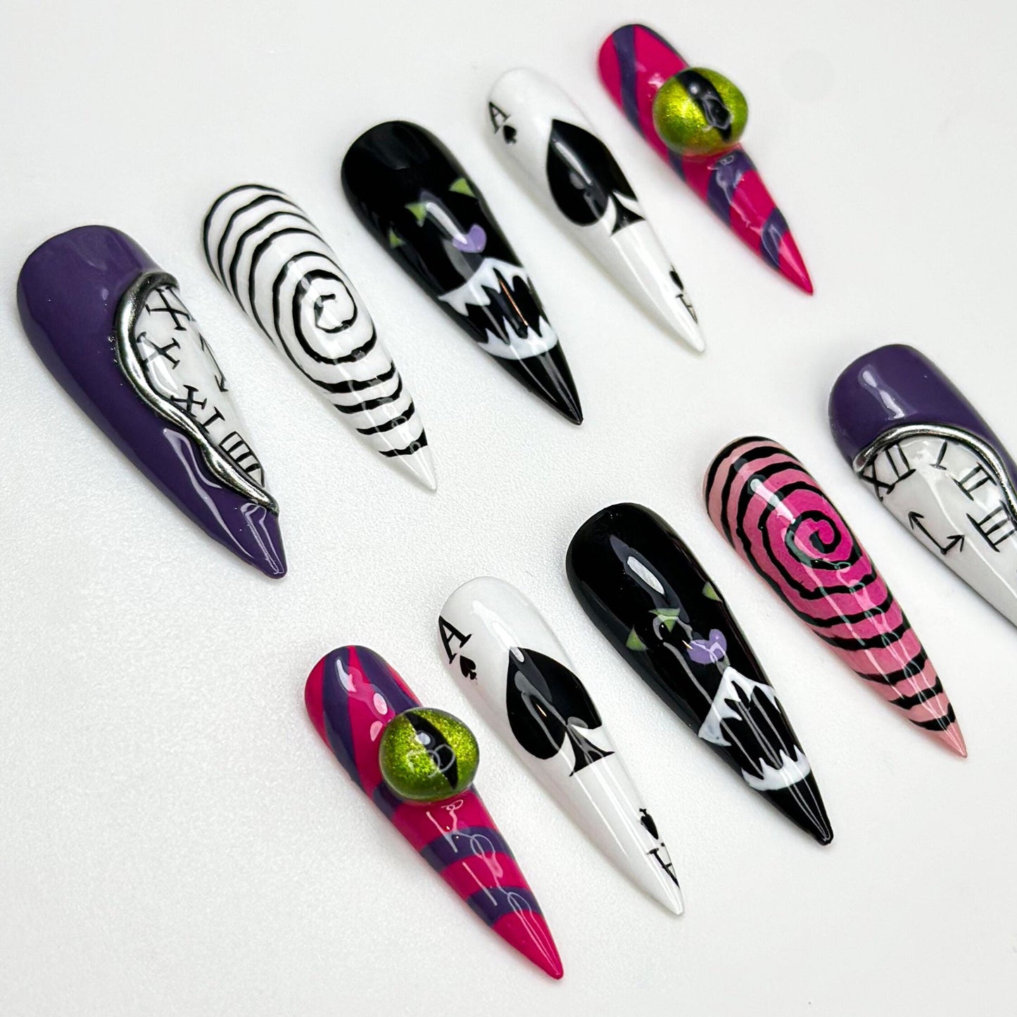 Cheshire Cat Wonderland Press On Nails - Gothic Playing Cards Illusion Nail Set