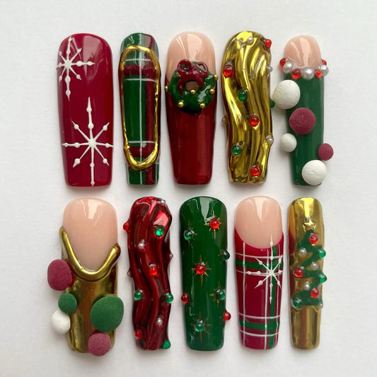 Christmas Press On Nail Set Festive Plaid Wreath and Tree Design
