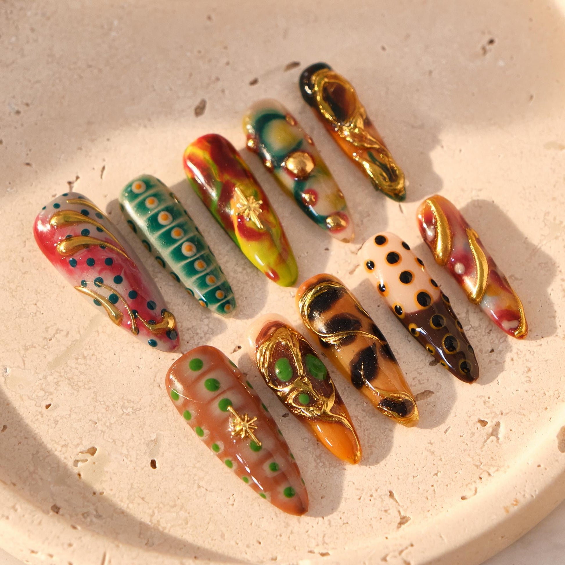 Custom Press-On Nails with Personalized Flair