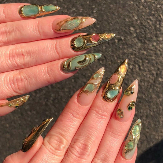Emerald Gold Armor Press On Nails – Luxe 3D Gemstone Art