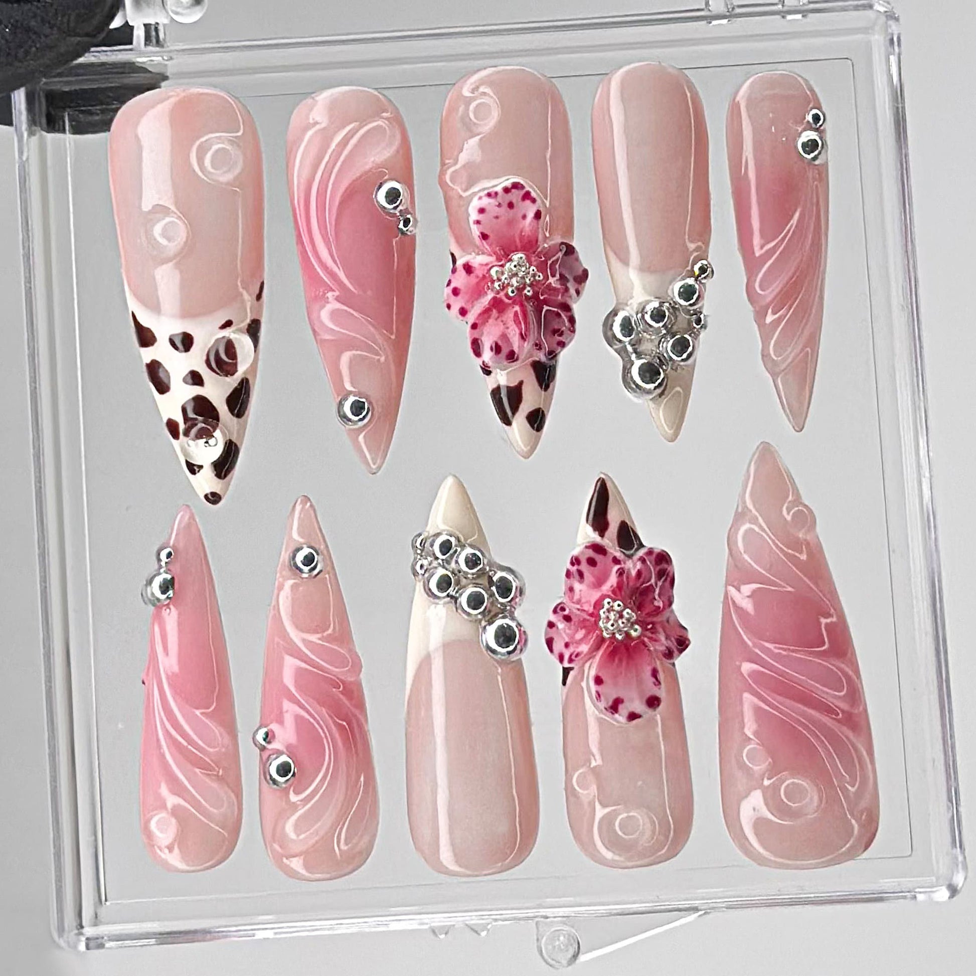 Leopard French Tips Press-On Nails with Wild Elegance.