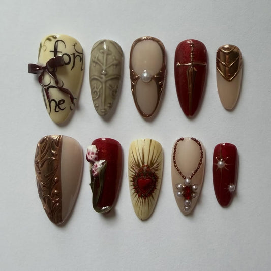 Religious Sacred Heart Gothic Design Press On Nail Set